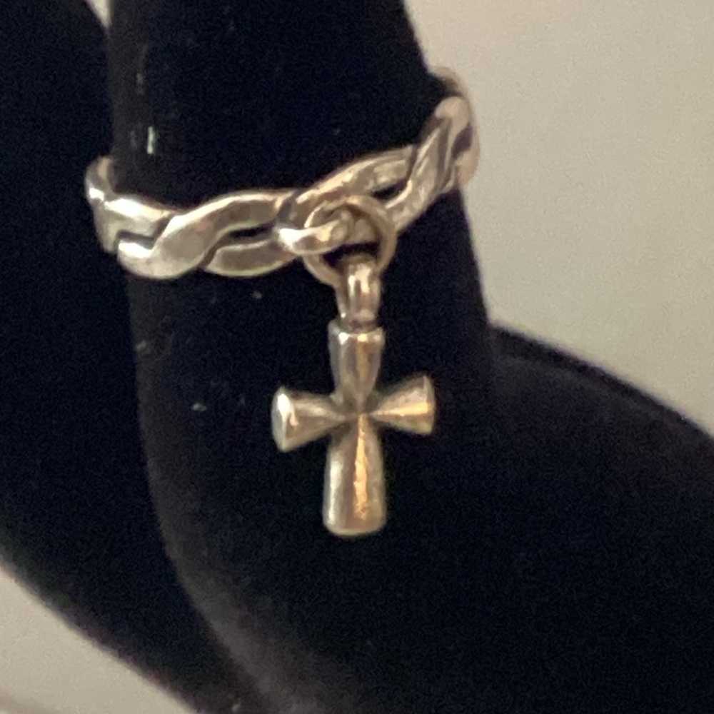 James Avery Saint Theresa twist dangle cross ring